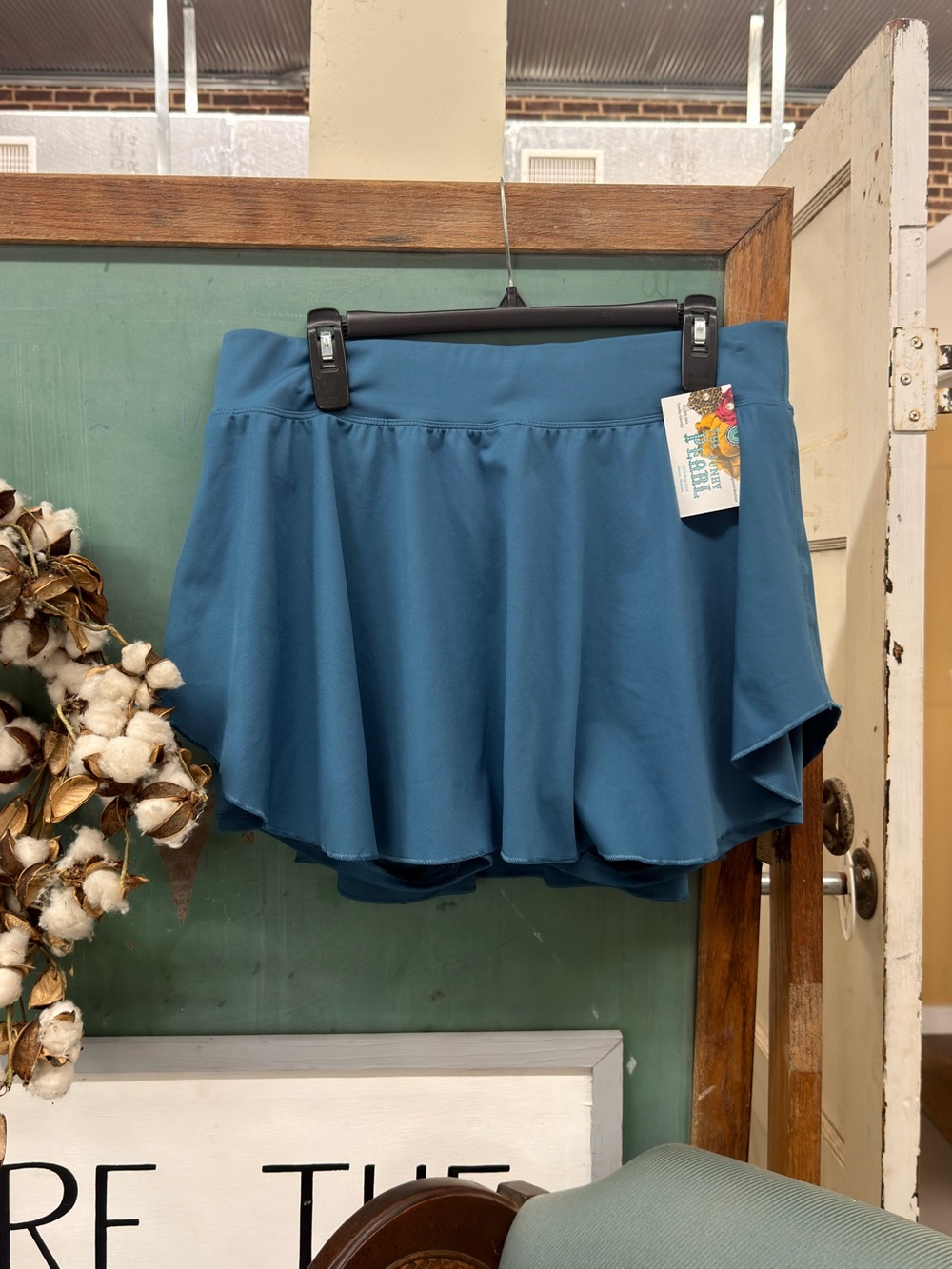 Under Armour Teal Circle Skater Athletic Skirt with Built-In Shorts